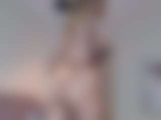 Live cam show with Lenna - Toys on Chatstar