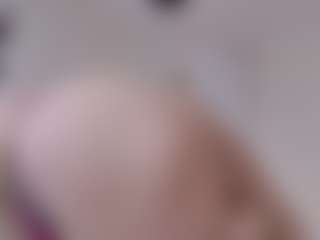 Lenna's Live Sex Cam Show