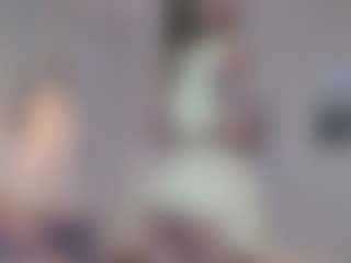 Live cam show with Lenna - Fingers on Camiplay Live