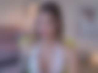 Live cam show with Lenna - Flashing on Camiplay Live