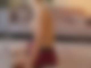 Live cam show with Lenna - Big Tits on Uber Horny