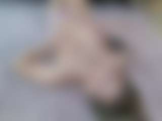 Lenna's Live Sex Cam Show
