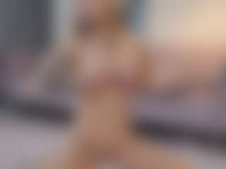 Live cam show with Lenna - College Brown Hair on Camming Site