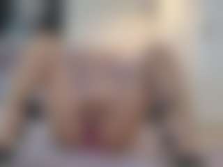 Live cam show with Lenna - Gagging on Free Soda