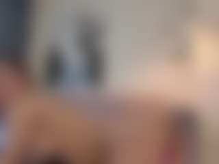 Live cam show with Lenna - Brown Eyes on Camming Site