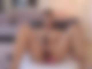 Live cam show with Lenna - Skinny on Camsoda