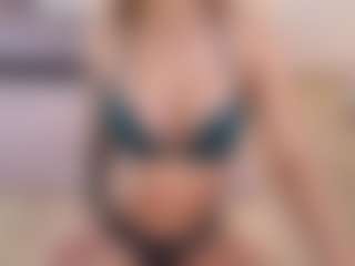 Live cam show with Lenna - Big Ass on Camsoda