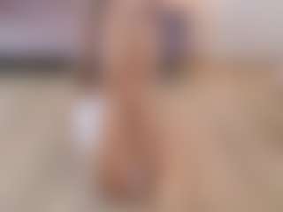 Lenna's Live Sex Cam Show