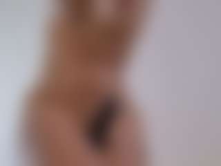 Lenna's Live Sex Cam Show