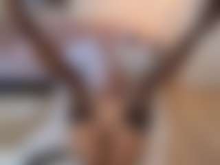Live cam show with Lenna - Fetish on Milfs Live