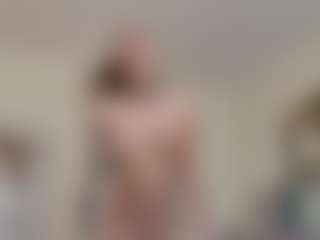 Live cam show with Lenna - Tease on Camsoda