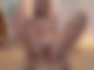 Lenna's Live Sex Cam Show