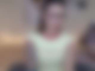 Live cam show with Lenna - Gagging on liverealitysex.com