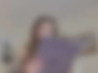 Live cam show with Lenna - Shaved Pussy Brown Hair on Pornisteam.com