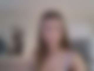 Live cam show with Lenna - Brown Hair Petite on Camsoda