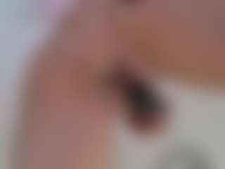Lenna's Live Sex Cam Show