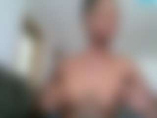 Slim Busy's Live Sex Cam Show