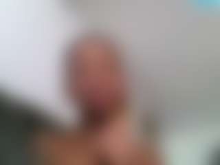Slim Busy's Live Sex Cam Show