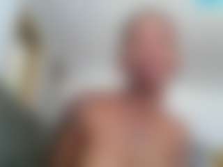 Slim Busy's Live Sex Cam Show