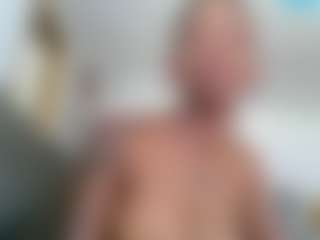 Slim Busy's Live Sex Cam Show