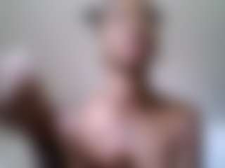 Live cam show with Slim Busy - Average on Camiplay Live
