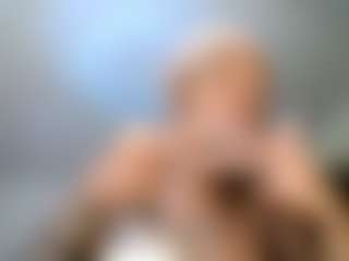 Slim Busy's Live Sex Cam Show