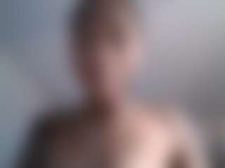 Live cam show with Slim Busy - Brown Eyes Black on CamwithHer