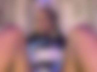 Live cam show with AshleyCa - Black Shaved Pussy on intimatelivegirls.com