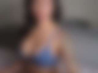Live cam show with jazzyj - Office on AdultVida.com