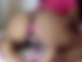 Live cam show with Paula - Public Latina on SmokeAndPoke | colombia