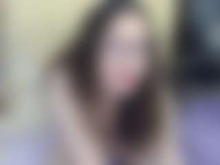 Live cam show with sylviafoxy - Moaning on CamSodaAdn