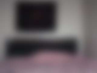 Live cam show with your fav 4'11 mixed girl - Twerk on chickslive.net