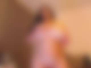 darkiten MILF webcam performer live streaming