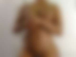 TasteThePeach's Live Sex Cam Show