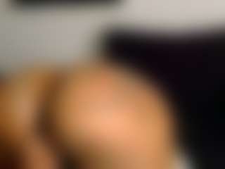 TasteThePeach's Live Sex Cam Show