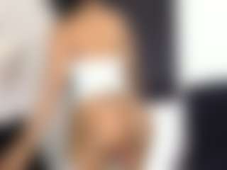 TasteThePeach's Live Sex Cam Show