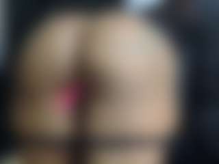 TasteThePeach's Live Sex Cam Show