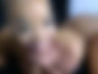 TasteThePeach's Live Sex Cam Show
