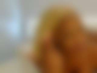 TasteThePeach's Live Sex Cam Show