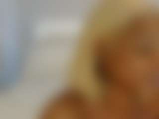 TasteThePeach's Live Sex Cam Show