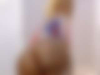 Live cam show with TasteThePeach - BBW Blowjob on TeamSkeetLive