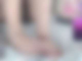 Live cam show with Birdie - Granny on StripNow