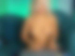 Live cam show with riri-brunnete - Shaved Pussy on Camsoda Late Night