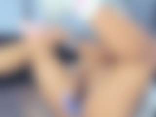 riri-brunnete's Live Sex Cam Show