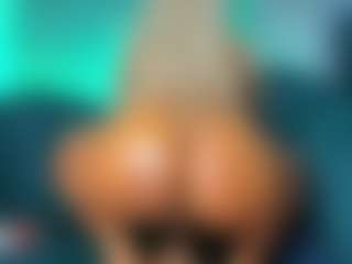 riri-brunnete's Live Sex Cam Show