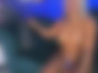 riri-brunnete's Live Sex Cam Show