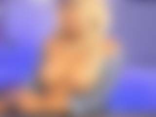 Live cam show with riri-brunnete - Black on Dolls Live
