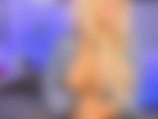 riri-brunnete's Live Sex Cam Show