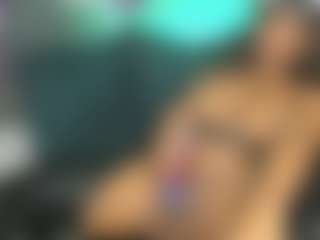 Live cam show with riri-brunnete - Big Tits on CamwithHer