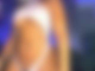 Live cam show with riri-brunnete - Public Black on hrnylive.com